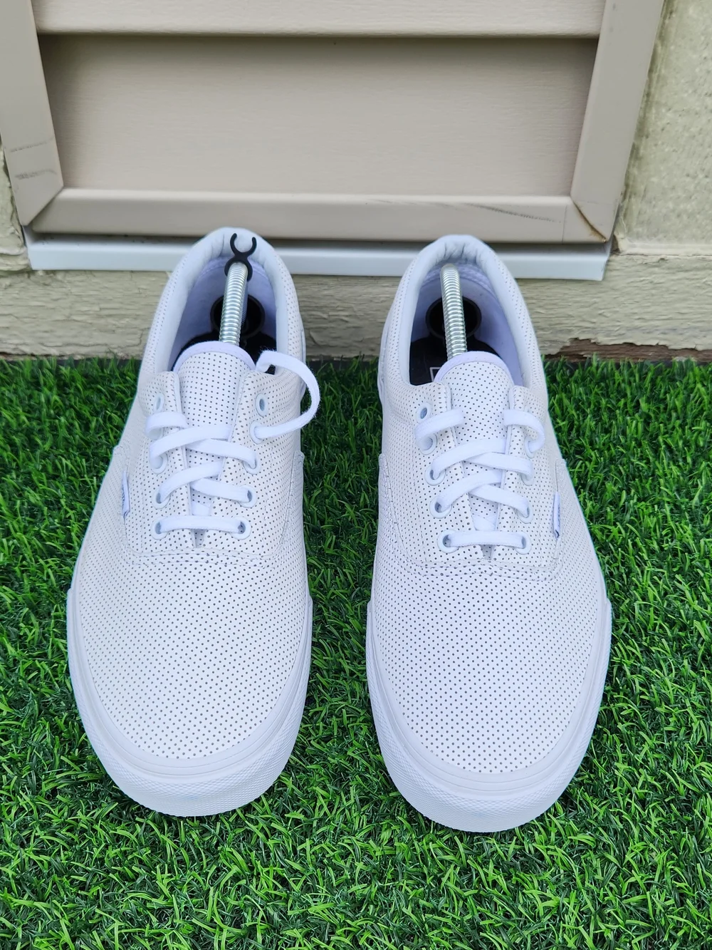 Vans Off the Wall Unisex Men 10.5 - Women 12 White Low Top Skate Sneakers